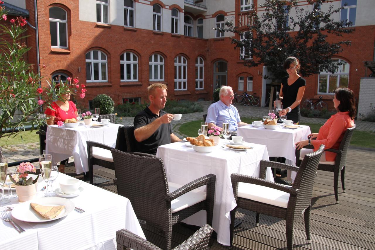 Hotel Am Molkenmarkt Brandenburg  Esterno foto